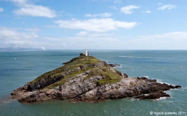 Lighthouse along the Mumbles, Wales