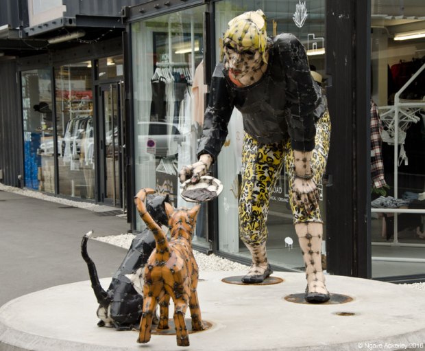 Art in the Re:START pop up