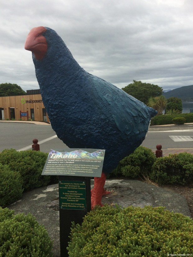 Takahe statue in Te Anau